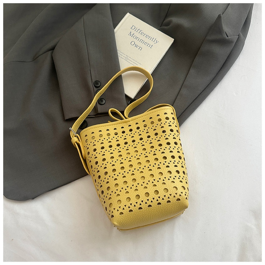 Women Bags Zadig - Sac seau tendance en cuir souple